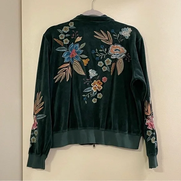 JOHNNY WAS Bianca Velour Mock Neck Sweatshirt in Jug